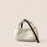 Vista frontal del bolso Bombón Blanco — diseño artesanal sostenible FW25/26.
