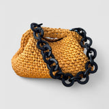 Bolso clutch de rafia con cadena XL negra – Estilo natural con actitud