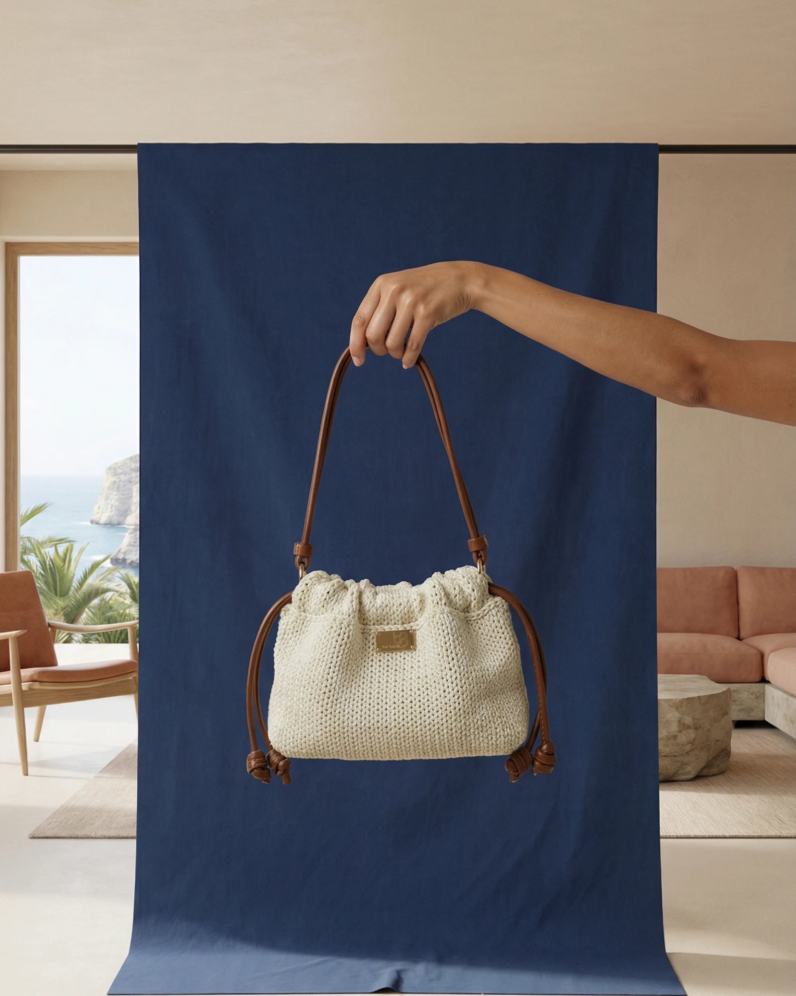 Copenhague Blanco en la mano. Vista frontal del bolso hecho a mano. The Labbo