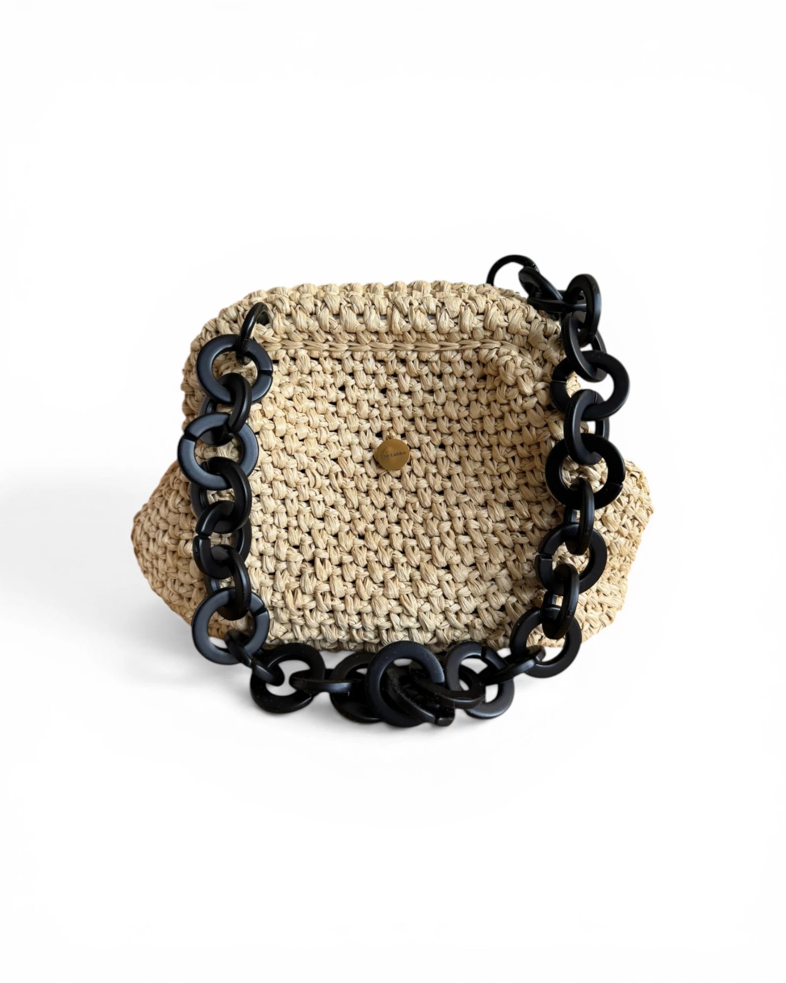 Clutch de rafia con boca cerrada