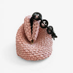 bolso clutch rosa textura rafia detalle tejido
