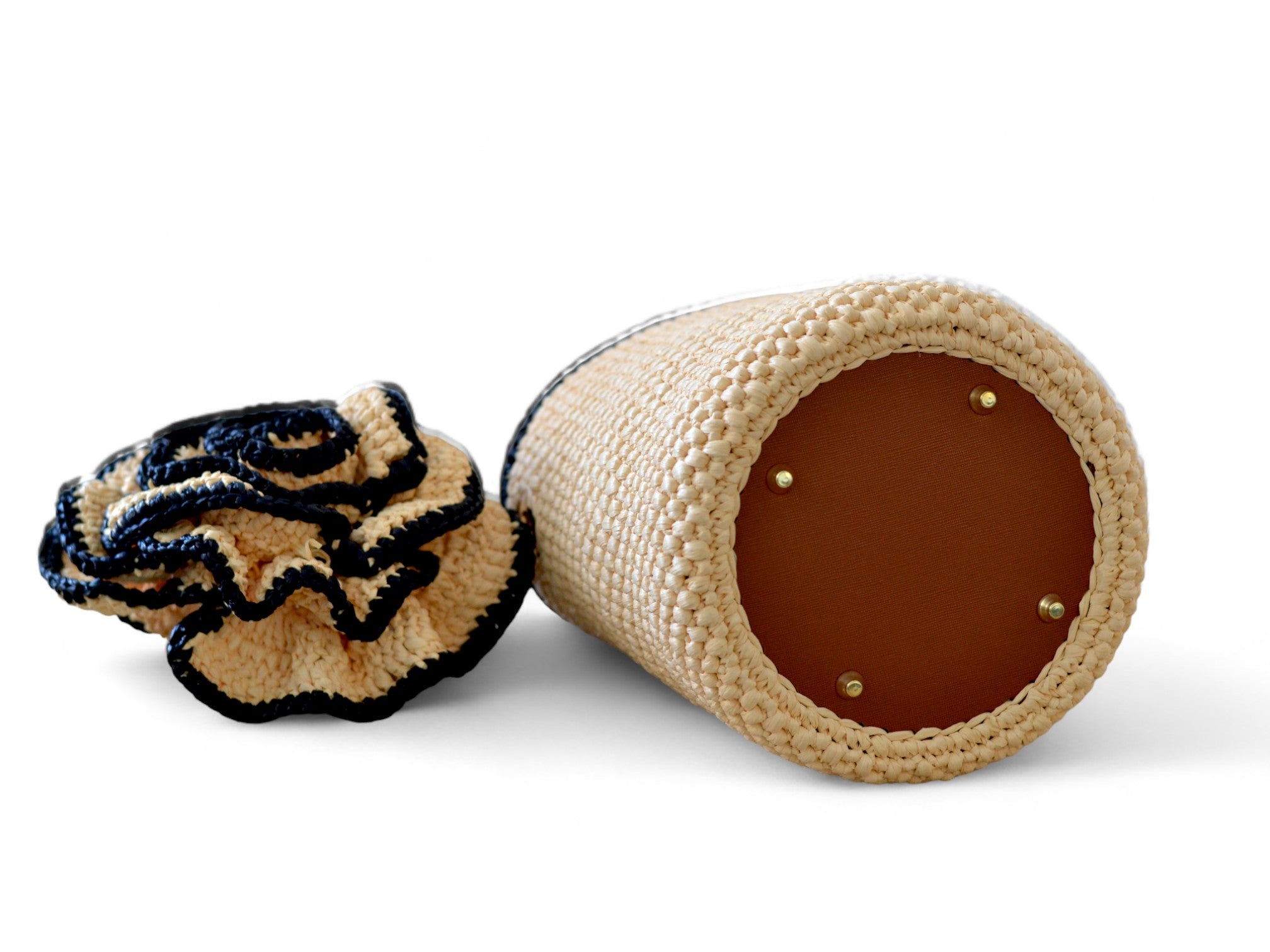 Detalle fondo de bolso cubo tejido a crochet