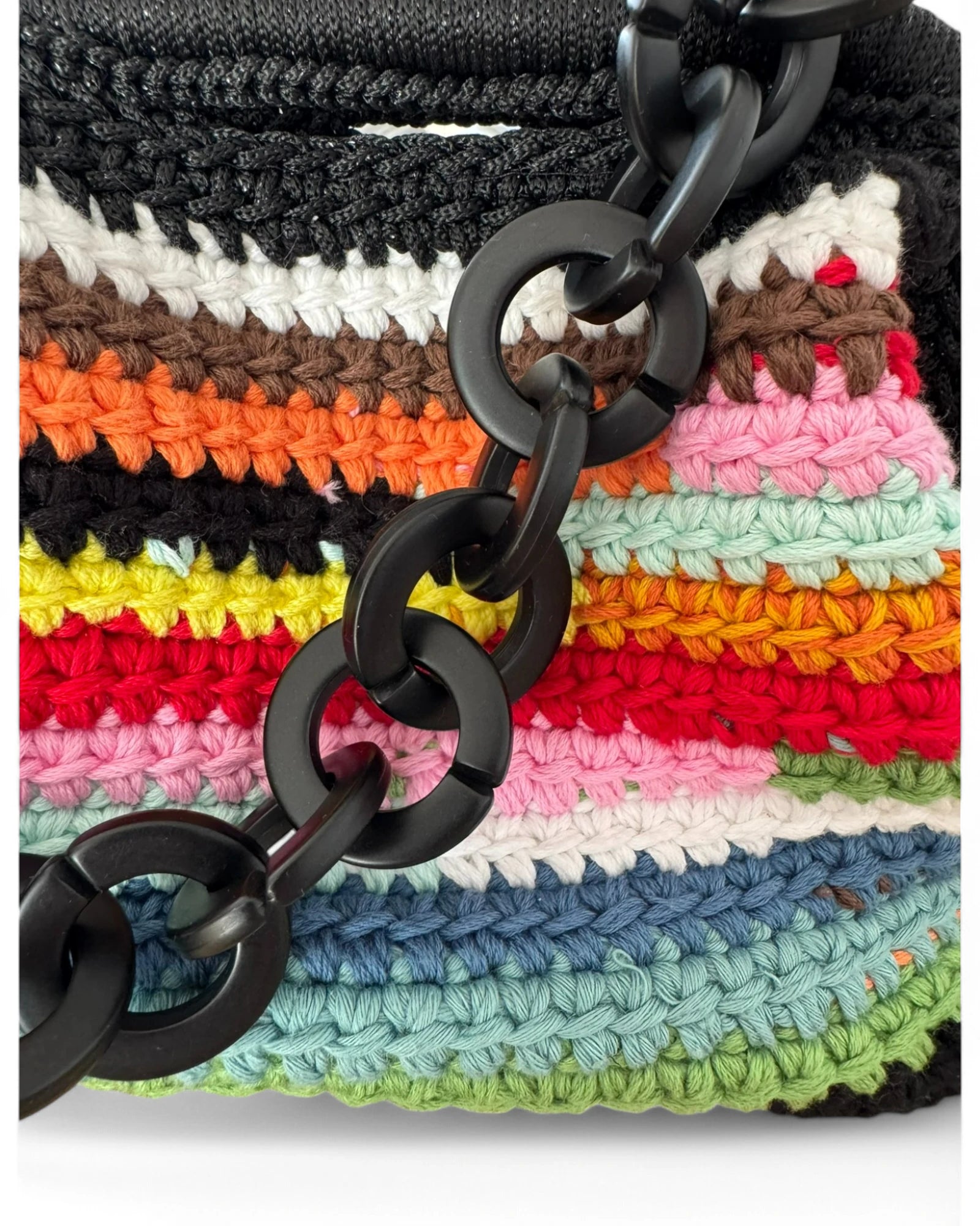 Detalle del bolso rayado