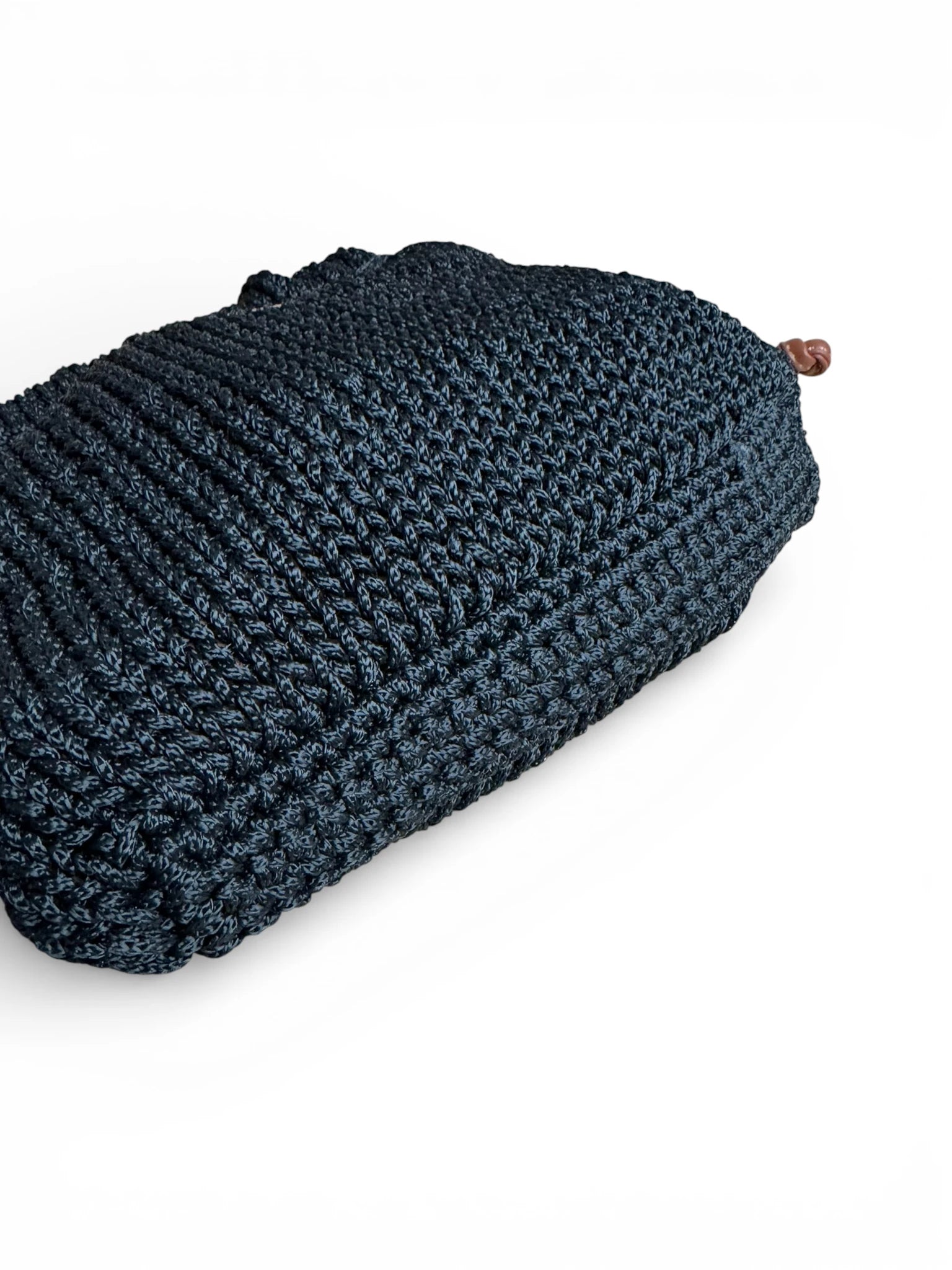 Detalle del tejido estructurado del bolso Copenhagen Negro