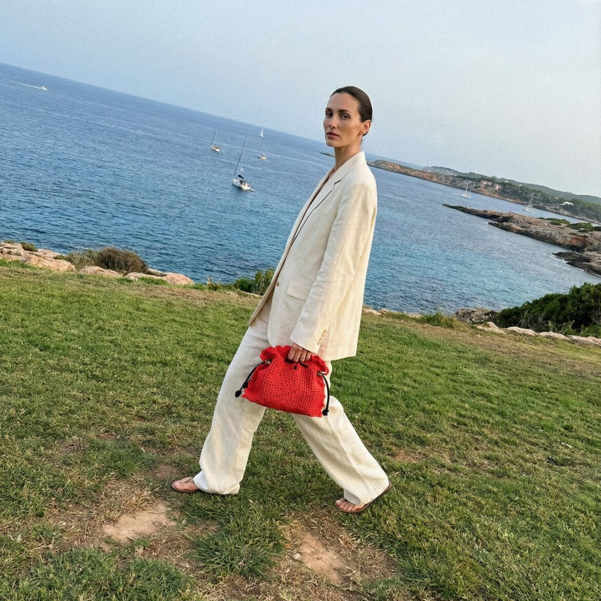 The Labbo en Gastronomía y Moda: bolso Copenhague Lace rojo de la colección Ropa Blanca, julio de 2026